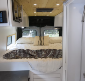 Adventure van campervan screenshot